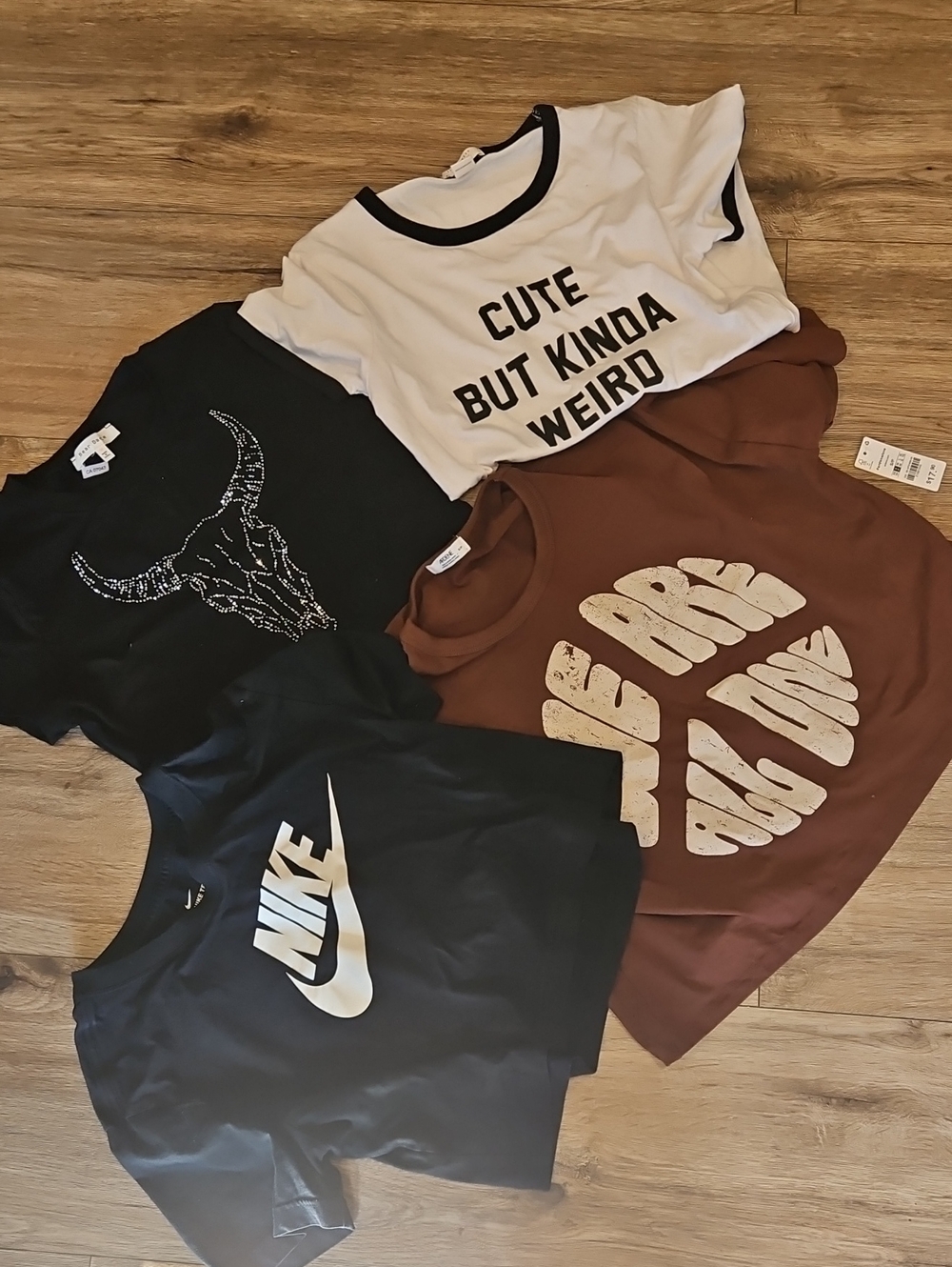 4-Piece Women’s Graphic T-Shirt Bundle, Nike, Rhinestone Bull, Ardene ++